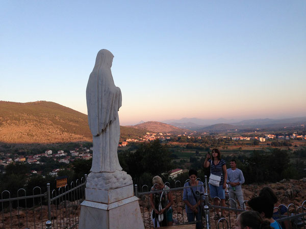 Grazie, Regina della Pace, di questo bel pellegrinaggio. Benedici tutti