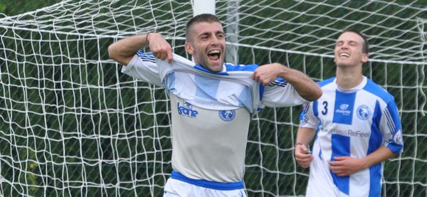 Nella foto la gioia di Riccardo Pietraforte dopo il gol vittoria messo a segno al 30'st