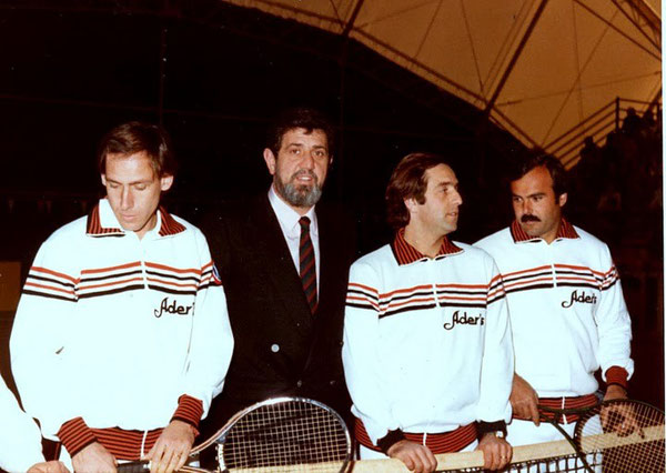 Corrado Barazzutti, Paolo Bertolucci, Tonino Zugarelli insieme al Presidente Arsede Spinosi