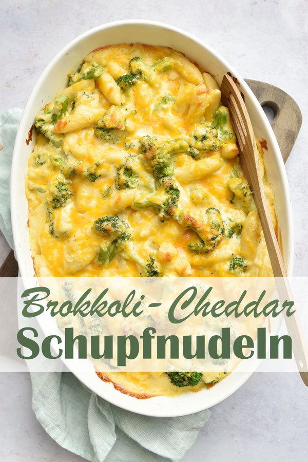 Brokkoli Cheddar Schupfnudeln, TK Brokkoli und Schupfnudeln werden in eine Auflauform gegeben, Soße kocht im Thermomix, diese dran drübergeben, mit Käse bestreuen und 20 Min. im Ofen backen, vegetarisch, vegan möglich