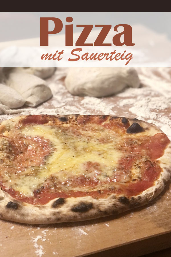 Pizza aus Sauerteig, Rezept reicht für 8-10 Pizzen, alternativ könnt ihr aus der Hälfte des Teigs aber auch ein Brot, Brötchen, Baguette oder Focaccia backen