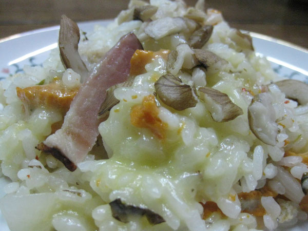 ほたての卵 ベーコン にんにく しめじ それと鬼ぐるみ♪ 美味し