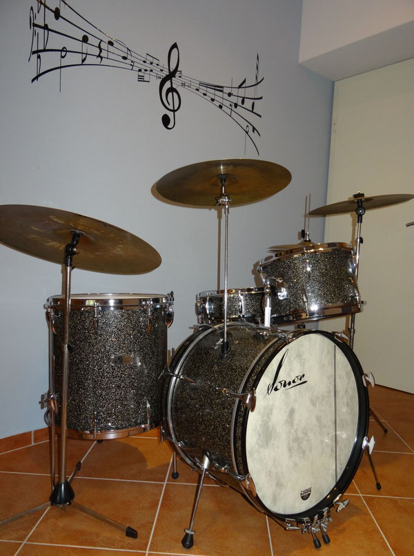 Sonor Teardrop 1970 in Kristall Schwarz 13" 16" 20" & 14" Snare