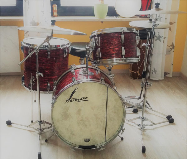 Sonor Swinger 70er Jahre 20" 13" 16" in rot geschiefert