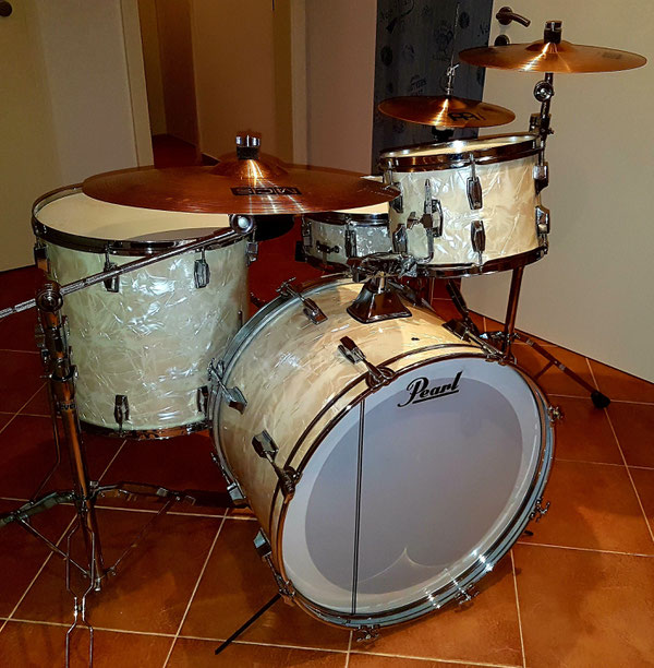 Pearl 70s 22"12"13"16" 14"Snare in White Marine Pearl