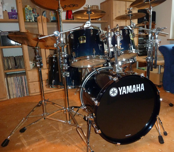 Yamaha Stage Custom Advantage Sapphire Blue Fade 20" 10" 12" 14" & 14" Snare