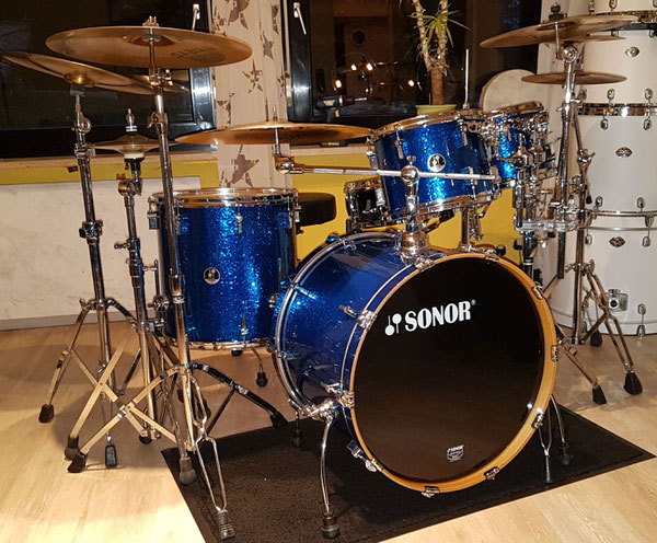 Sonor Force 3007 Maple 22" 10" 12" 16" in Blue Sparkle