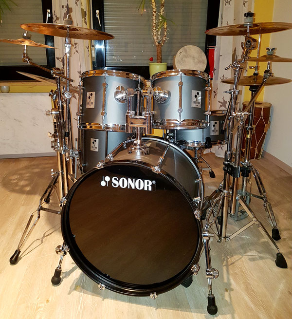 Sonor Force 2000 in Hi Tech grey 22"10"12"13"16" & 14" Snare