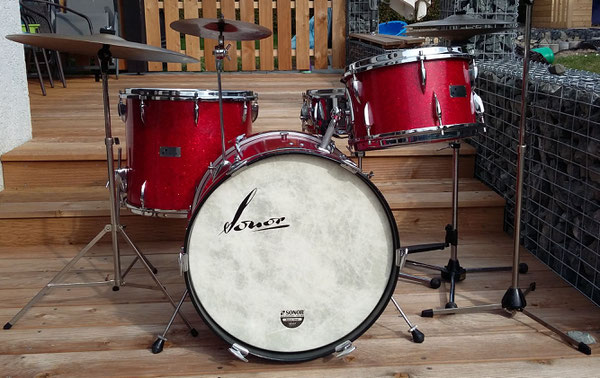 Sonor Teardrop 1964 in Kristall Rot 13" 16" 20" & 14" Metall-Snare