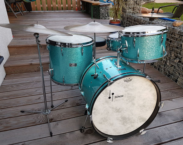 Sonor Teardrop 1965/66 in Turquoise Sparkle 13"16"20" & 14" Snare