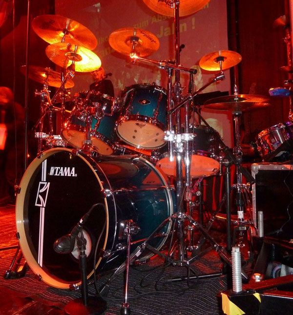 Tama Superstar 22" 8" 10" 12" 14" 16" in Ocean Fade Blue