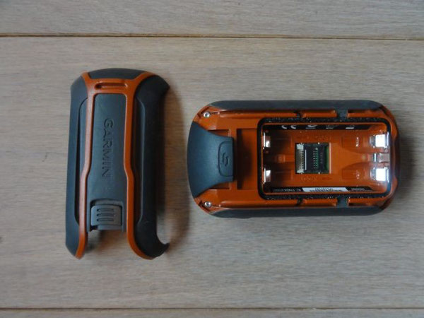 Dakota 20 Batteriefach und micro-SD-SLot