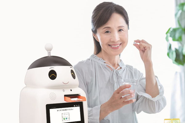 見守り服薬支援ロボット「ＦＵＫＵ助」をご愛用のお客様より、お喜びの声が届きました。