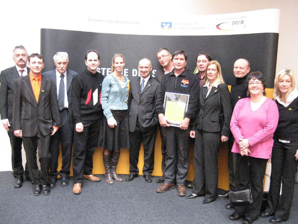 Rudi Stein (Dritter von links) bei der Preisverleihung "Sterne des Sports" des Deutschen Olympischen Sportbundes in Berlin