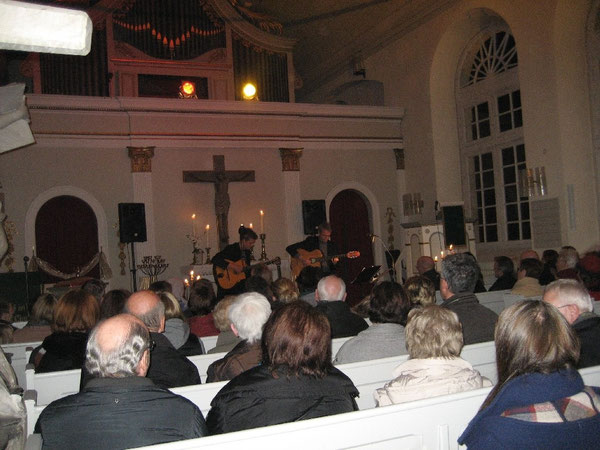 Vollbesetzt war die St. Marienkirche beim Konzert. Jan Blohm (links) und Martin Blohm