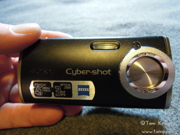Sony Cyber-shot DSC-L1, 4.1 Megapixel, 1:2.8 - 5.1, f=5.1mm - 15.3mm