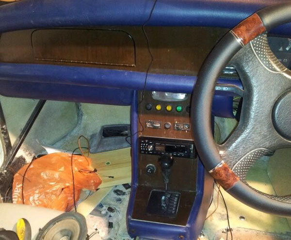 Dashboard and centre console ready for final fix