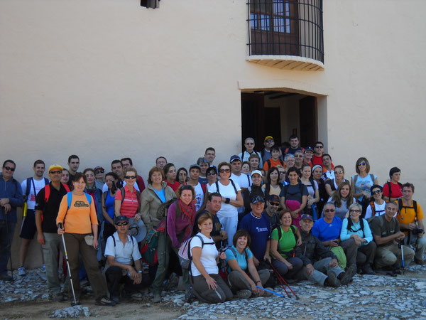 GRUPO DE LA 2ª ETAPA DE LA RUTA DELS MONESTIRS 2010-2011...ERMITA DE LA MARE DE DÉU DE LA CONSOLACIÓ