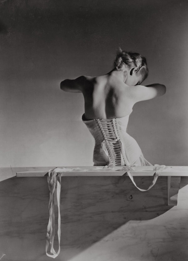 Horst Corset by Detolle for Mainbocher  1939