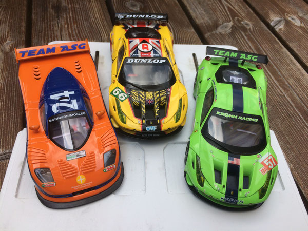 von links: NSR-Mosler, der Bestzeitenjäger, CARRERA Ferrari als Trainingsauto und CARRERA Ferrari als Leichtbau mit Tuningmotor