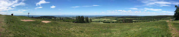 Fernblick vom Hoherodskopf  nach Süden Frankfurt und Tauns