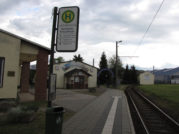 NEBEN DEN KREUZBERGER KEGELBAHNEN