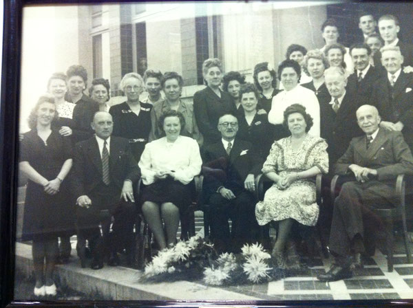 Photo à l'occasion du cinquantenaire de la société en 1946