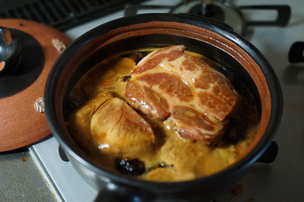 陶芸家　ブログ　土鍋　煮込み料理　チャーシュー　焼豚　煮豚　　土鍋料理　土鍋レシピ　豚塊肉　笠間市