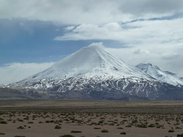 Deux volcans à plus de 6000m