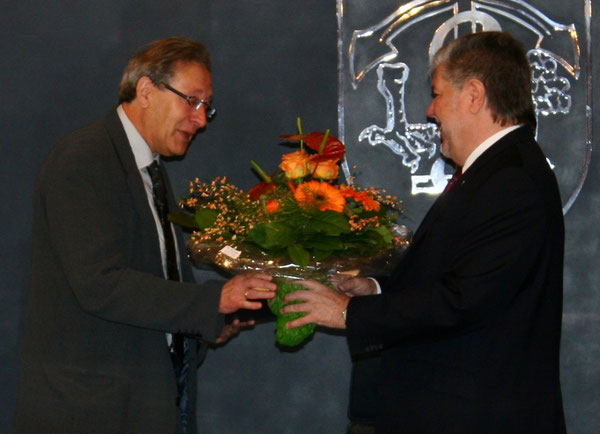 ... natürlich darf auch ein Blumenstrauß nicht fehlen, er ist für Frau Paul bestimmt