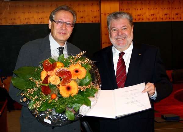 Zwei lange Weggefährten, die ein freundschaftliches Verhältnis pflegen - Joachim Paul und Kurt Beck