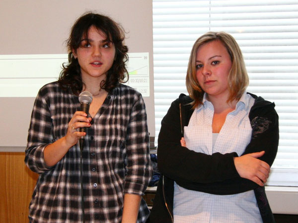 Jessica und Yvonne begrüßten die Zuschauer seitens der Filmcrew