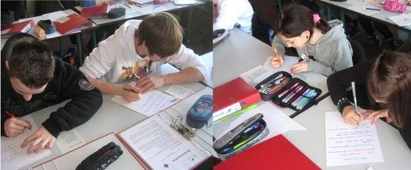 Schülerinnen und Schüler der Klasse 8a bei der Gestaltung des Portfolioordners am Einführungstag