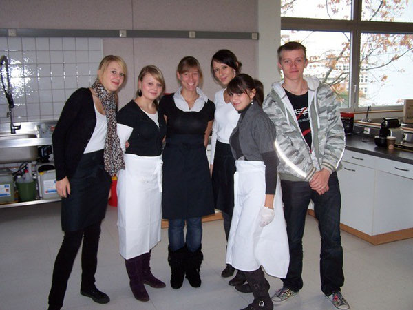 Mitarbeiter unserer Schülerfirma Cafe Delight