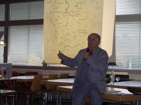 Herman Zimmerman bei seinem Vortrag