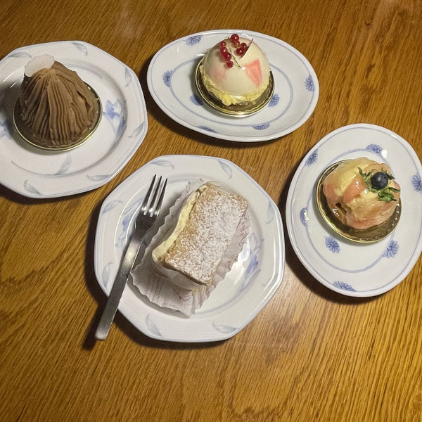 news設計室　建築家　誕生日　バースデイケーキ