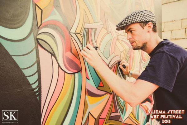 shaka painting en train de peindre street art graffiti