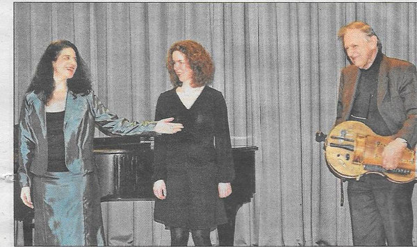 Sängerin Sylvia Kummer (li), Pianistin Ilse Leinholz (m) und "Leiermann" Eberhard Kummer, nicht am Bild Markus Vorzellner, er gab eine ausgezeichnete Einführung in die Aufführung der Winterreise. 