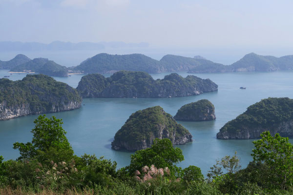 Vue sur la baie de Lan Ha depuis fort canon