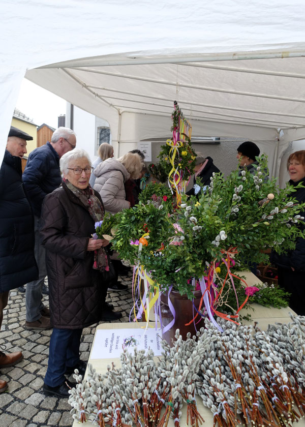 Palmkätzchenaktion der KAB Fuchsmühl (mehr Informationen unter Rubrik "KAB")
