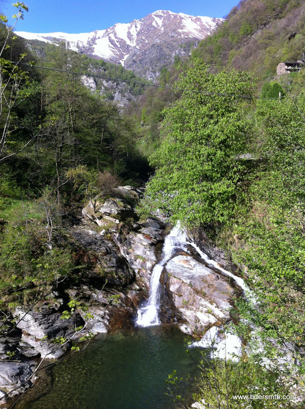 il fiume Angrogna e le sue piscine naturali