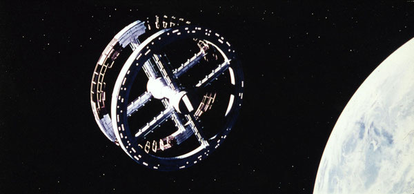 "Una señal en el cielo que era como entre verde y colorado, y redonda como rueda de carreta", en la 'Historia verdadera...', de Bernal Díaz del Castillo. Imagen de '2001, una odisea del espacio', S. Kubrick.