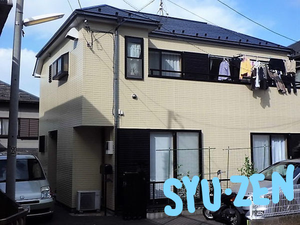 横浜市中区本郷町。 ○○様邸の外壁塗装と屋根塗装。サイディングの変形が多く発生している場合は塗装前に矯正します。