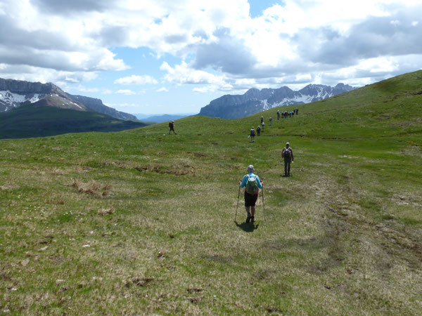 Sous le Col de la Cuarde versant aragonais, ces espaces incertains, maintenant balisés, attendaient les évadés avant d'atteindre le fond de la vallée d'Hecho.