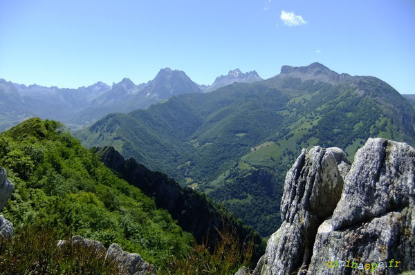 Le Cirque de Lescun vu depuis le Pic de Narbissat au-dessus de Cette-Eygun