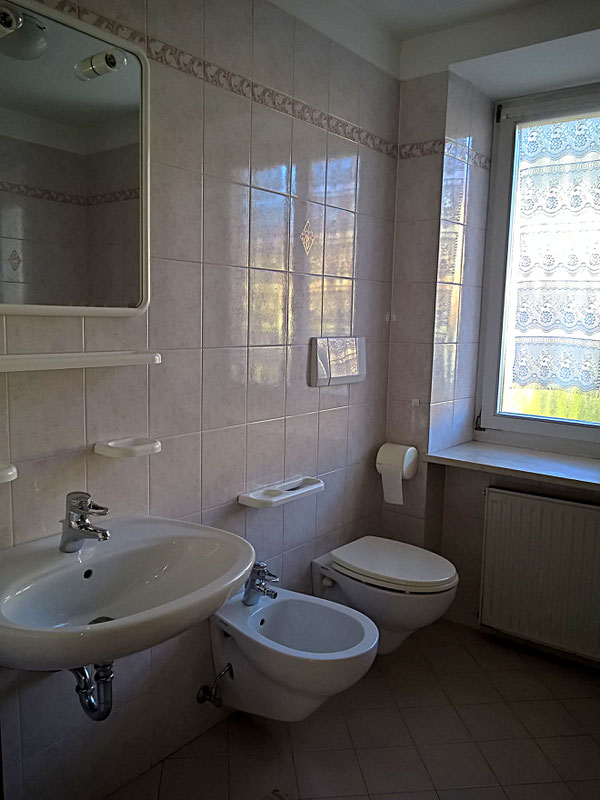 bagno con vasca