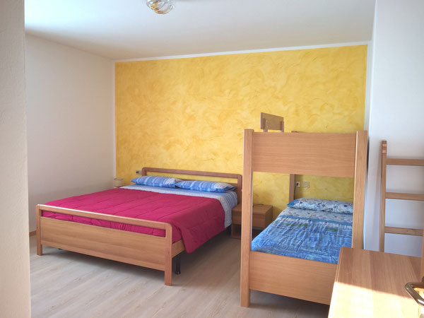 prima CAMERA DA LETTO
