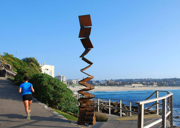 Metamorphosis - to the sky ＜No.M-44＞　　 　　　　　cor-ten steel ／H.400x60x60cm ／2014　　(Sydney,Australia)