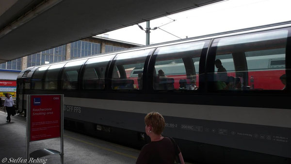 SBB-Panoramawagen im EC 162 "TRANSALPIN" in Wien Westbahnhof (13. Juni 2007)