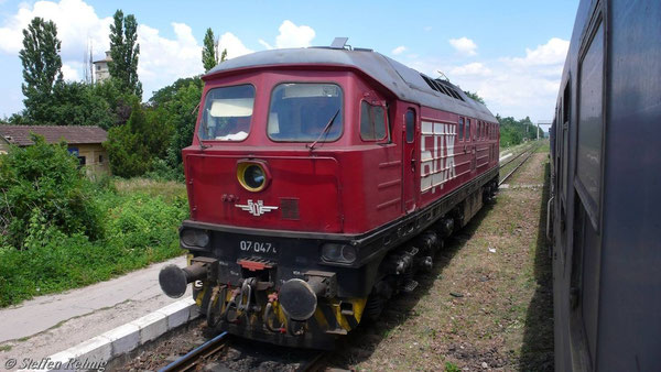 Unsere neue Zuglok bis Russe 07-047.4 in Giurgiu Nord